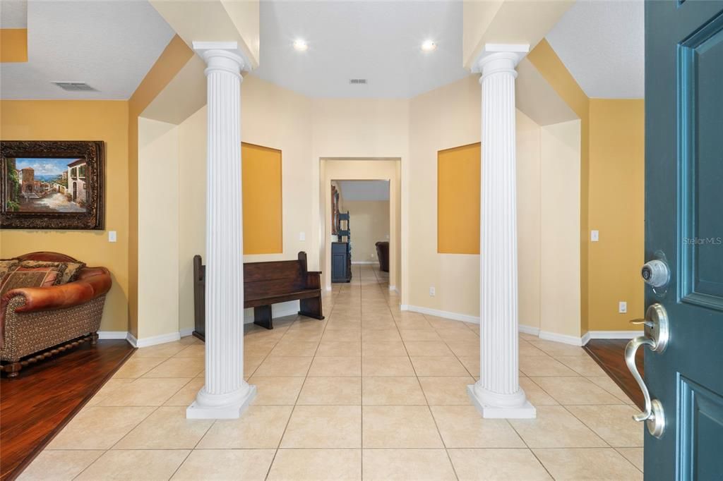 For Sale: $549,500 (4 beds, 3 baths, 2800 Square Feet)