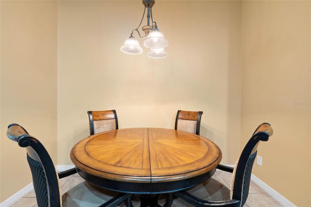 For Sale: $549,500 (4 beds, 3 baths, 2800 Square Feet)