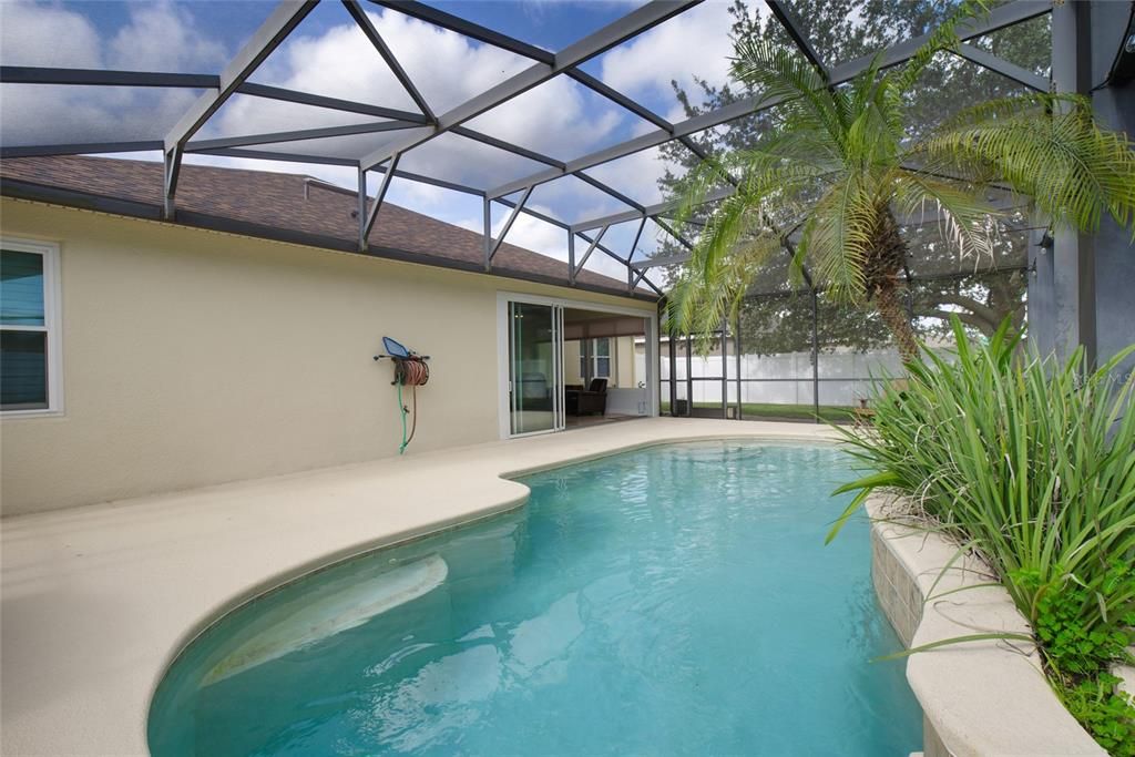 For Sale: $549,500 (4 beds, 3 baths, 2800 Square Feet)