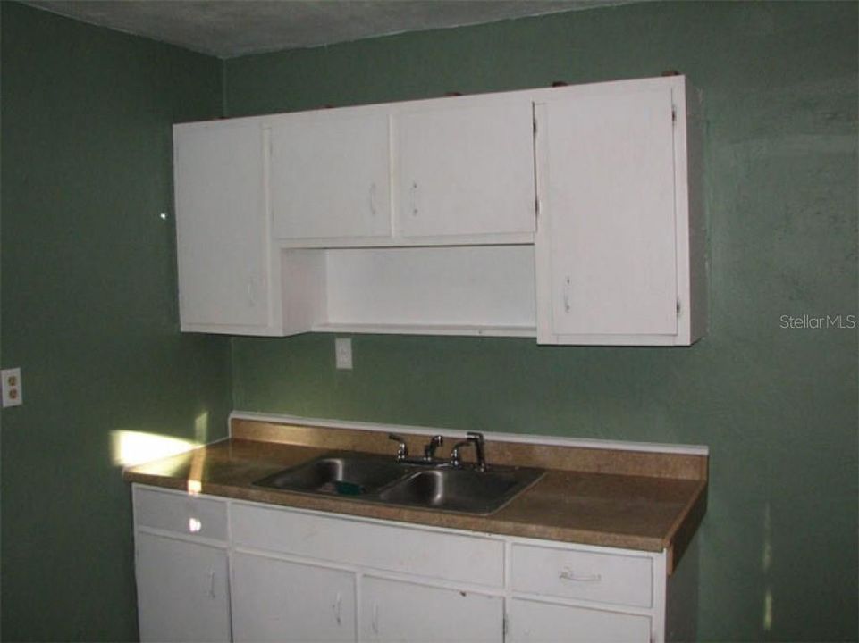 На продажу: $79,999 (1 спален, 1 ванн, 624 Квадратных фут)