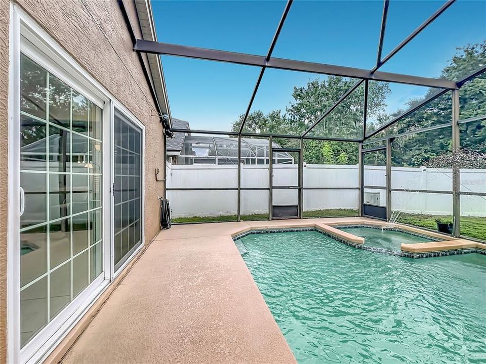 For Sale: $445,000 (4 beds, 2 baths, 1945 Square Feet)