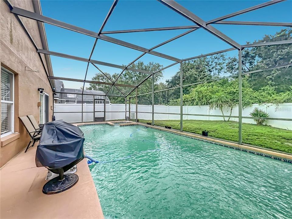 For Sale: $445,000 (4 beds, 2 baths, 1945 Square Feet)