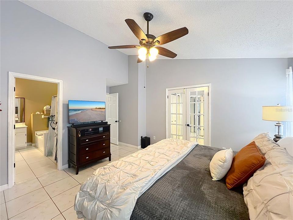 For Sale: $445,000 (4 beds, 2 baths, 1945 Square Feet)