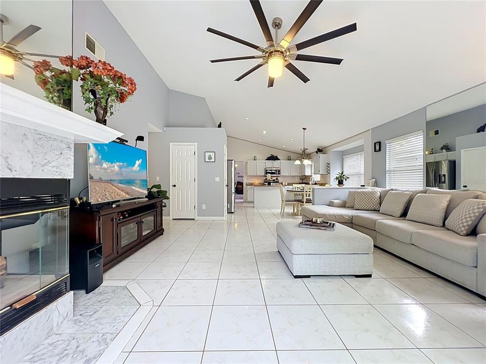 For Sale: $445,000 (4 beds, 2 baths, 1945 Square Feet)