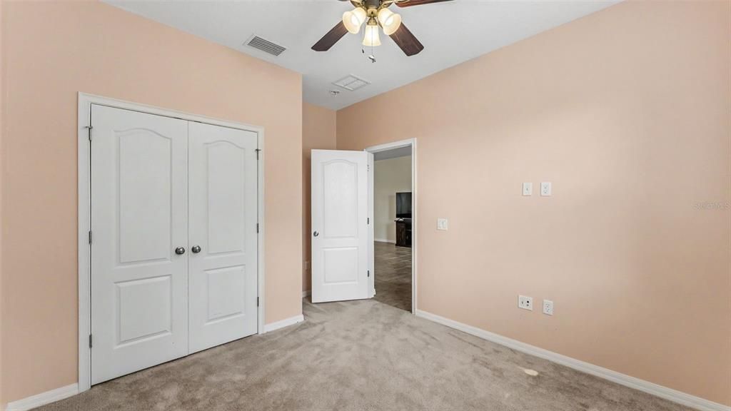For Sale: $395,000 (4 beds, 2 baths, 1915 Square Feet)