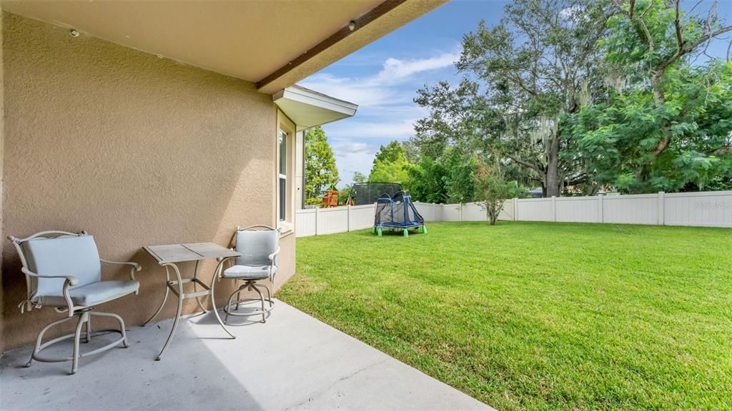 For Sale: $395,000 (4 beds, 2 baths, 1915 Square Feet)