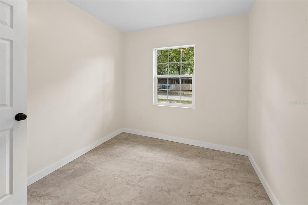 For Sale: $169,000 (4 beds, 1 baths, 1274 Square Feet)