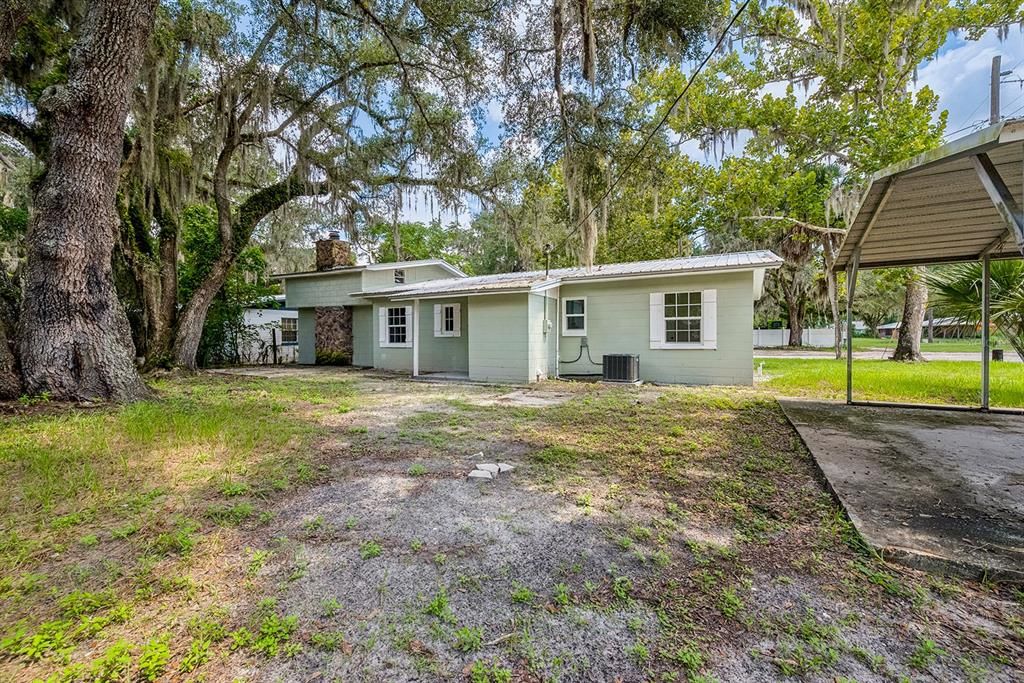 For Sale: $169,000 (4 beds, 1 baths, 1274 Square Feet)