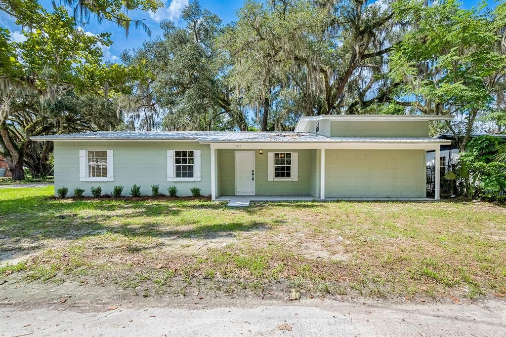 For Sale: $169,000 (4 beds, 1 baths, 1274 Square Feet)