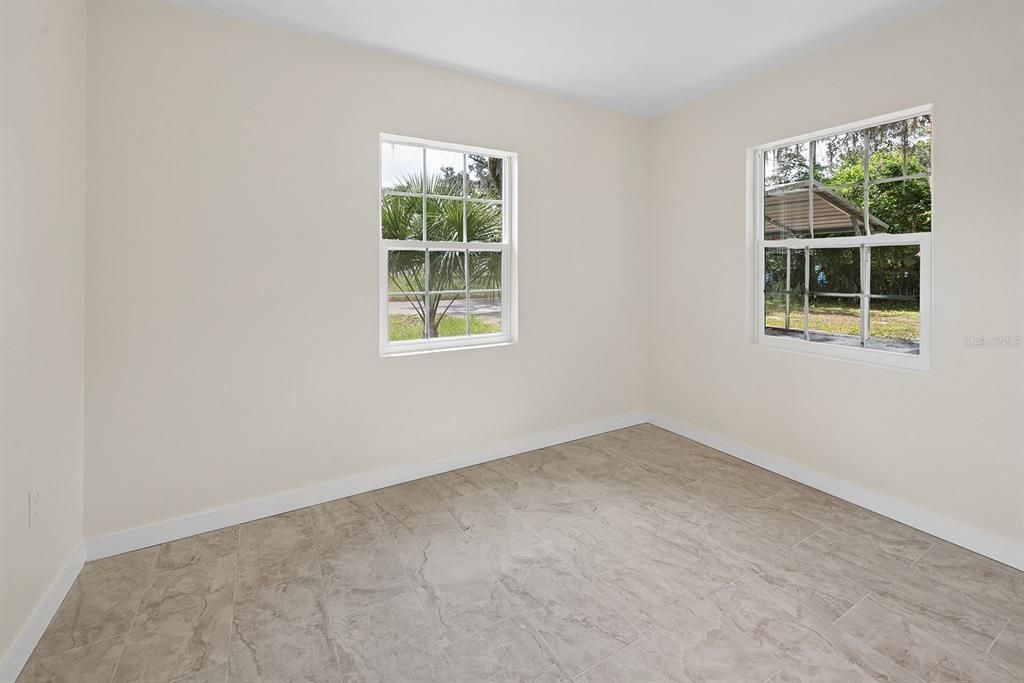 For Sale: $169,000 (4 beds, 1 baths, 1274 Square Feet)