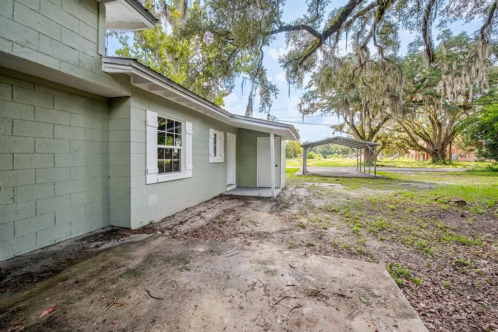 For Sale: $169,000 (4 beds, 1 baths, 1274 Square Feet)