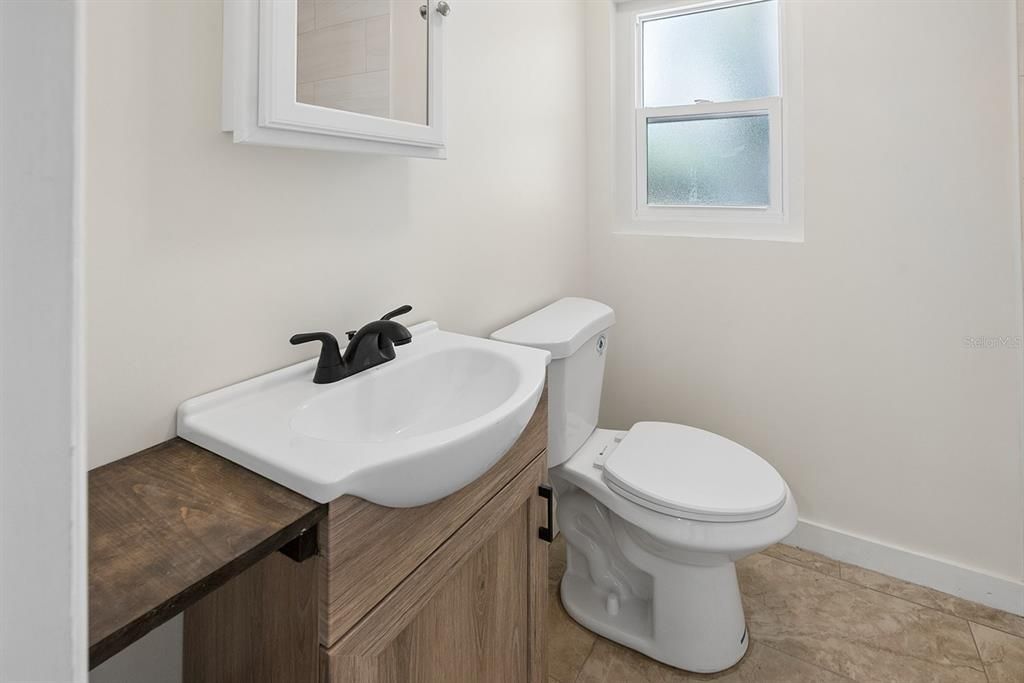 For Sale: $169,000 (4 beds, 1 baths, 1274 Square Feet)