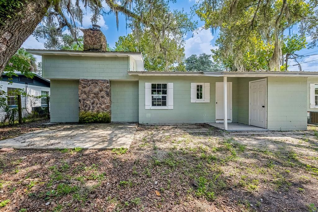 For Sale: $169,000 (4 beds, 1 baths, 1274 Square Feet)