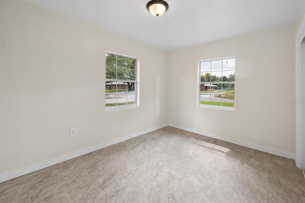 For Sale: $169,000 (4 beds, 1 baths, 1274 Square Feet)