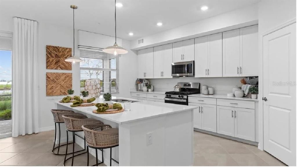 For Sale: $515,000 (3 beds, 2 baths, 1741 Square Feet)