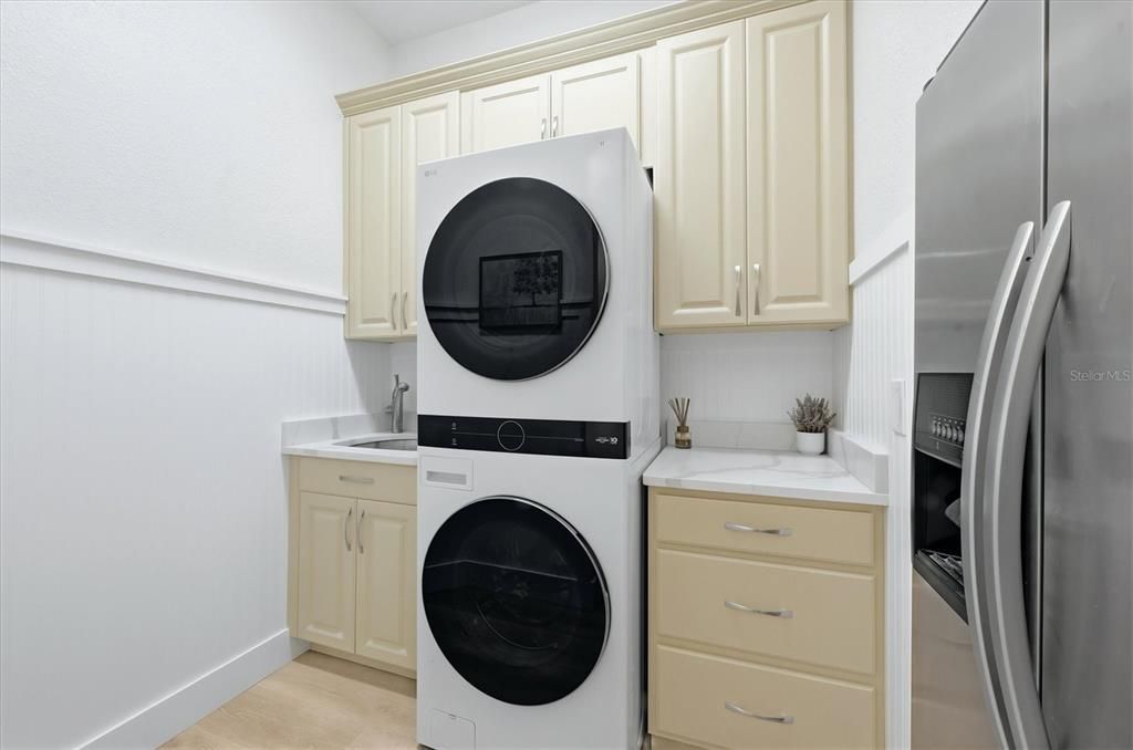 For Sale: $524,900 (3 beds, 2 baths, 2100 Square Feet)
