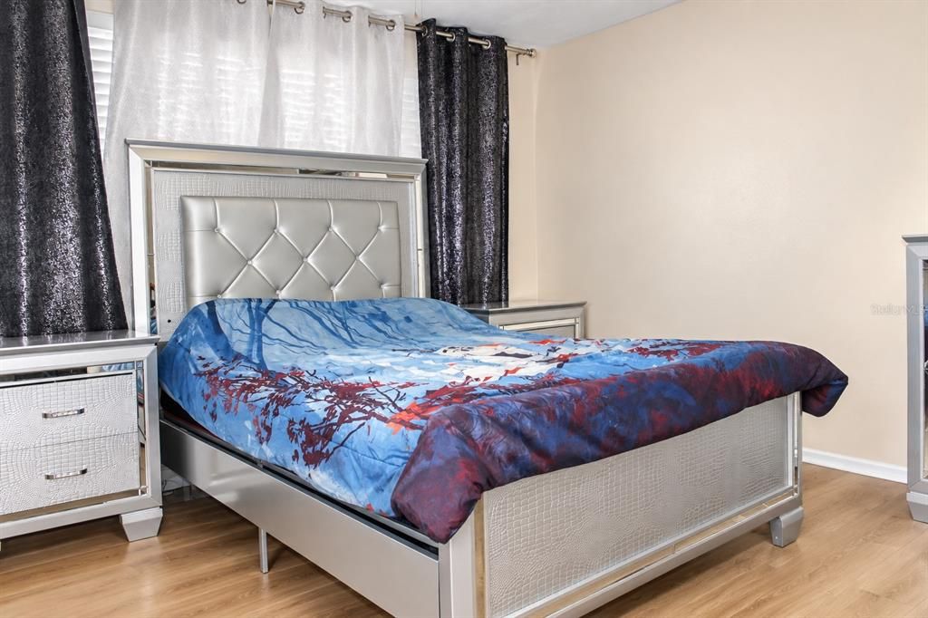 En Venta: $328,000 (3 camas, 2 baños, 1483 Pies cuadrados)