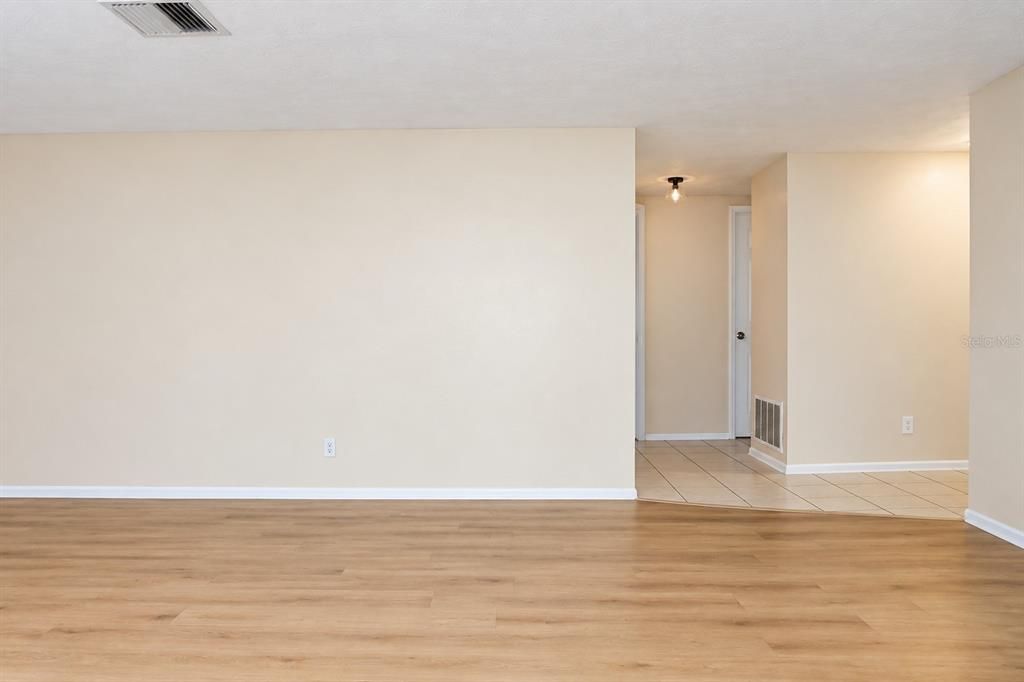 En Venta: $328,000 (3 camas, 2 baños, 1483 Pies cuadrados)