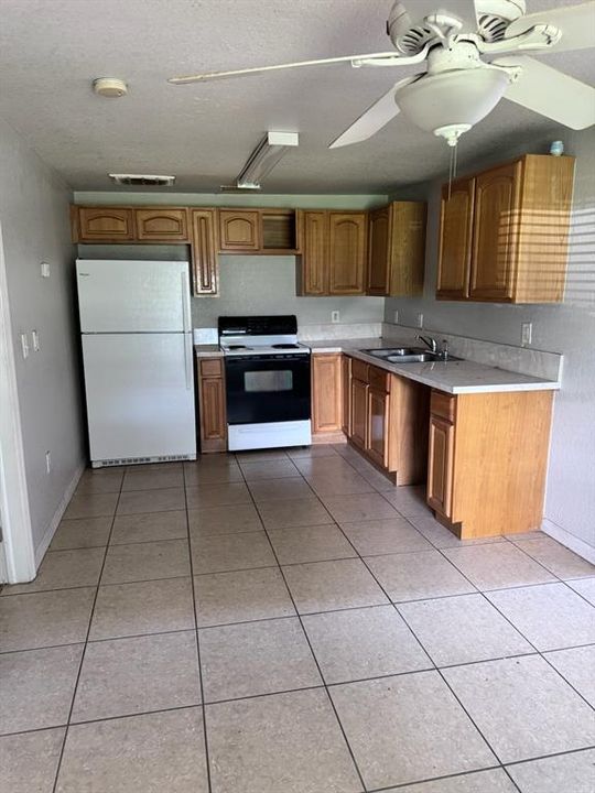 В аренду: $850 (1 спален, 1 ванн, 529 Квадратных фут)