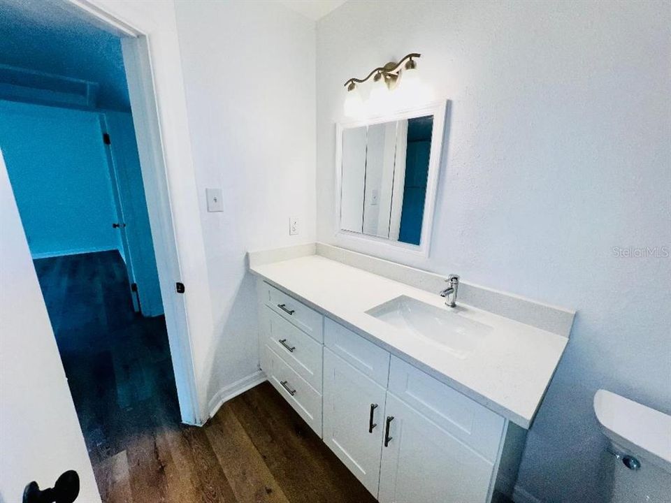 For Rent: $2,200 (2 beds, 1 baths, 1053 Square Feet)