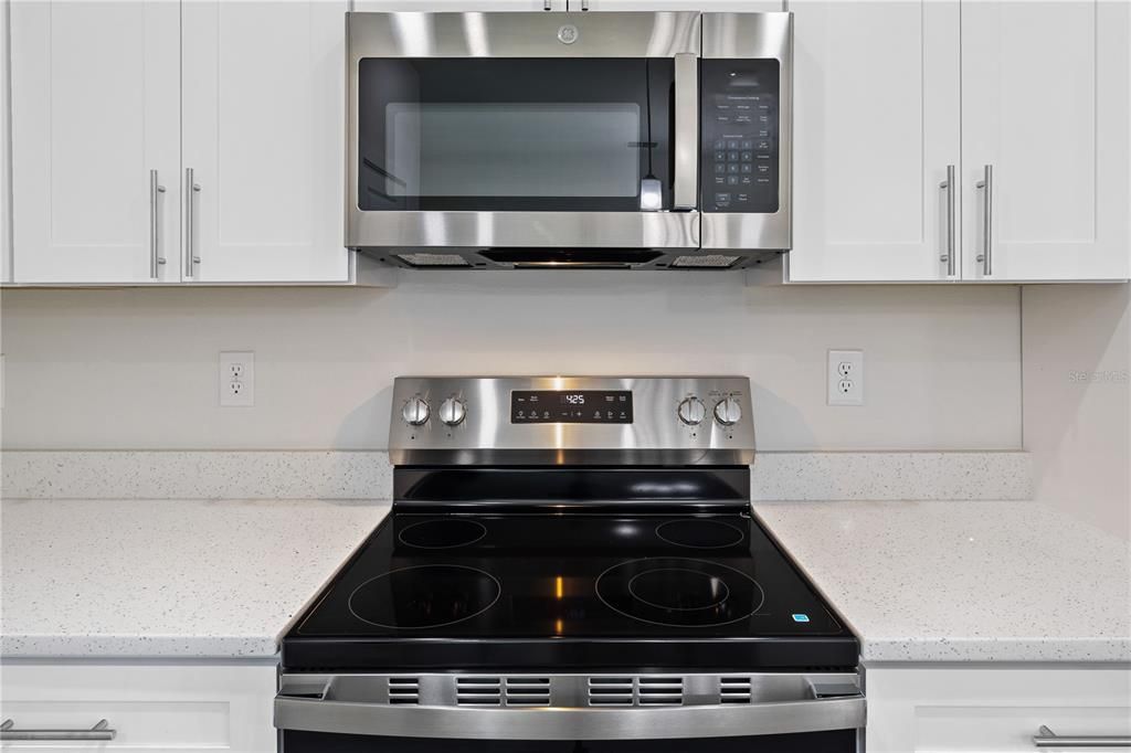 For Sale: $329,900 (4 beds, 2 baths, 1694 Square Feet)