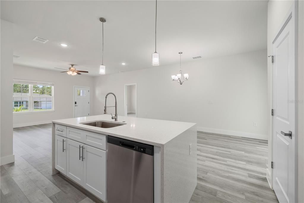 For Sale: $329,900 (4 beds, 2 baths, 1694 Square Feet)