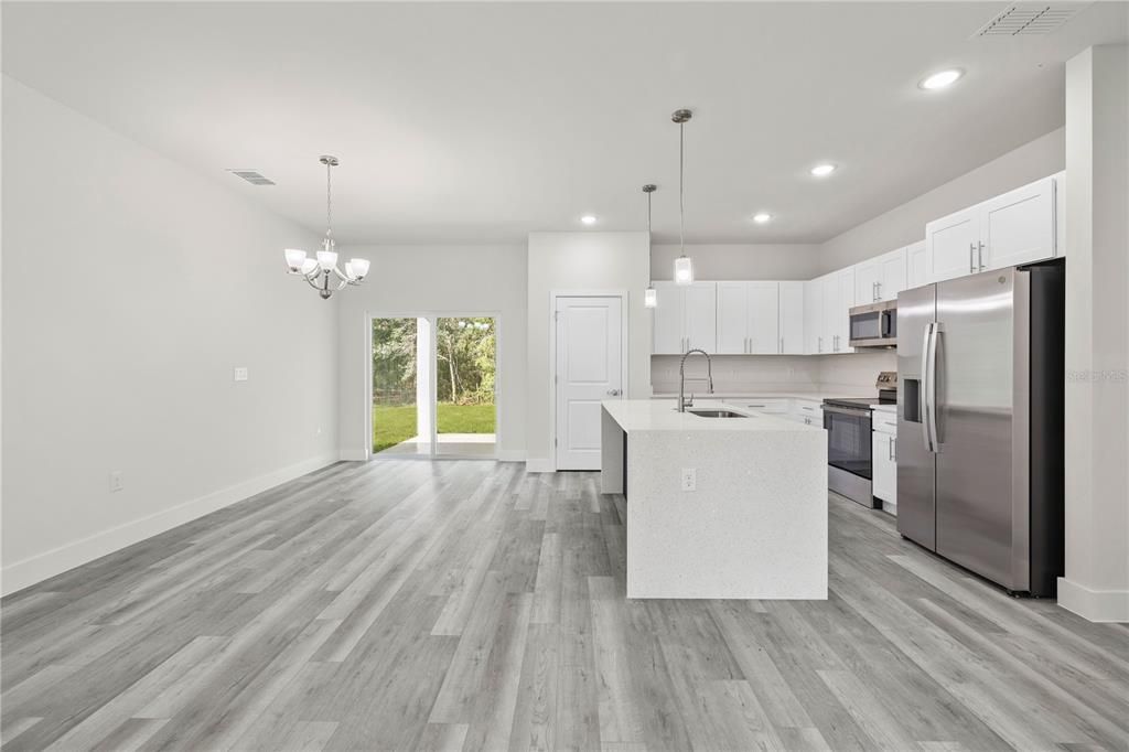 For Sale: $329,900 (4 beds, 2 baths, 1694 Square Feet)