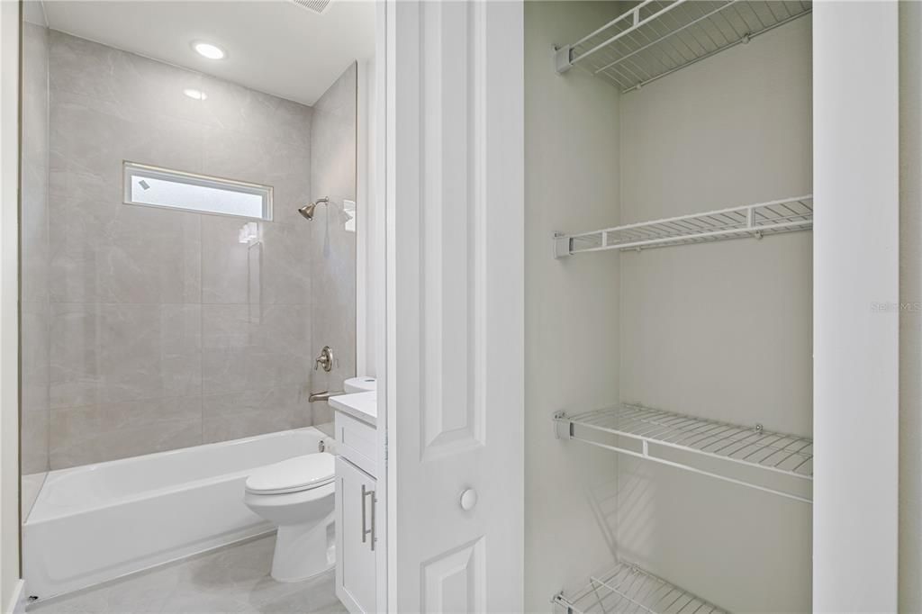 For Sale: $329,900 (4 beds, 2 baths, 1694 Square Feet)