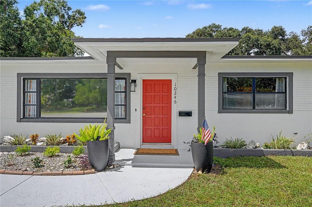 For Sale: $500,000 (4 beds, 2 baths, 1932 Square Feet)