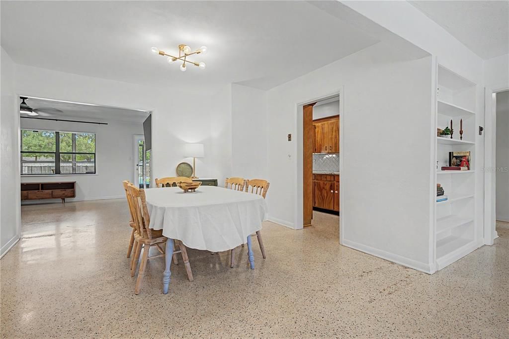 For Sale: $500,000 (4 beds, 2 baths, 1932 Square Feet)