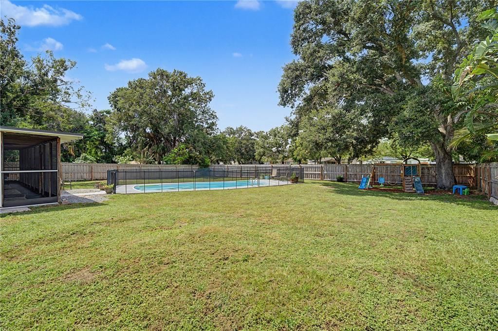 For Sale: $500,000 (4 beds, 2 baths, 1932 Square Feet)