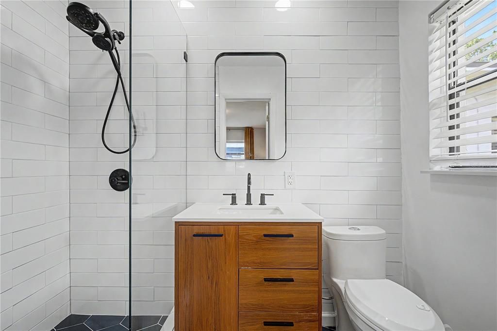 For Sale: $500,000 (4 beds, 2 baths, 1932 Square Feet)