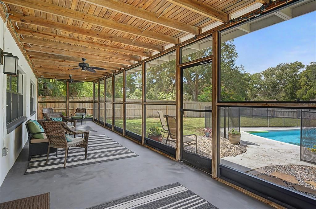 For Sale: $500,000 (4 beds, 2 baths, 1932 Square Feet)