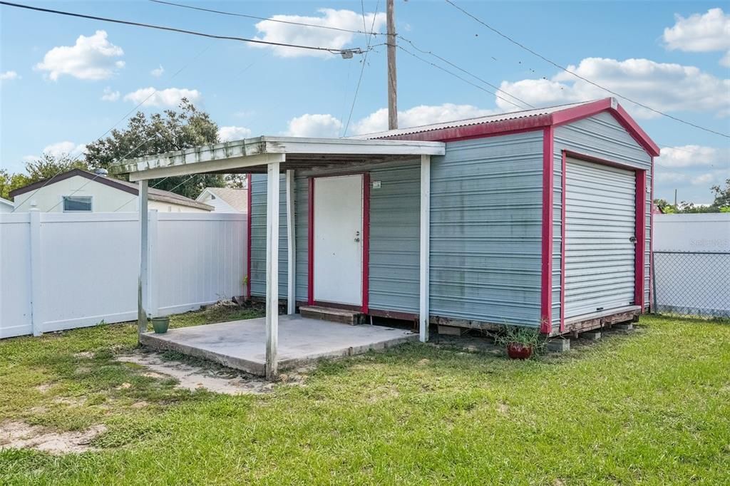 На продажу: $300,000 (3 спален, 1 ванн, 1024 Квадратных фут)