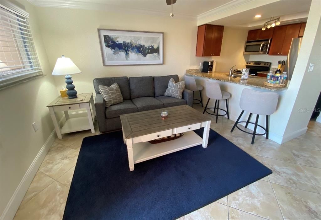For Sale: $340,000 (1 beds, 1 baths, 486 Square Feet)