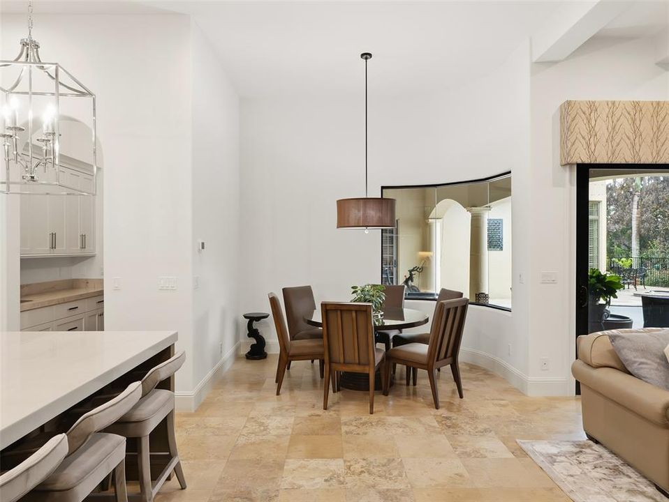 For Sale: $3,595,000 (3 beds, 3 baths, 4333 Square Feet)