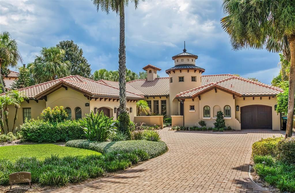 For Sale: $3,595,000 (3 beds, 3 baths, 4333 Square Feet)