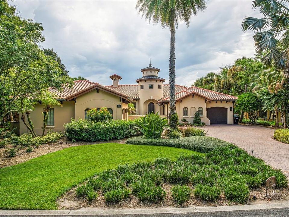 For Sale: $3,595,000 (3 beds, 3 baths, 4333 Square Feet)