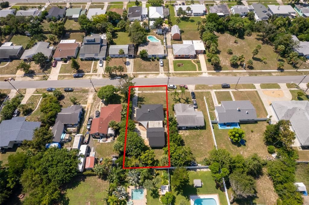 For Sale: $325,000 (2 beds, 1 baths, 851 Square Feet)