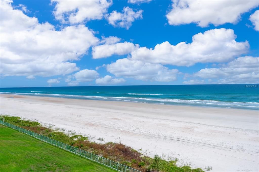 For Sale: $325,000 (2 beds, 1 baths, 851 Square Feet)