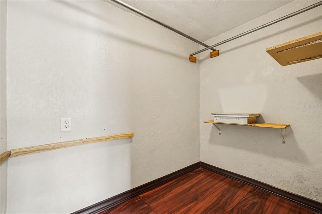 En Venta: $139,900 (3 camas, 1 baños, 1072 Pies cuadrados)