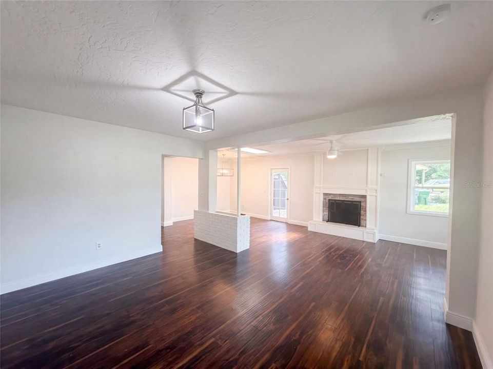 En Venta: $400,000 (3 camas, 2 baños, 1689 Pies cuadrados)