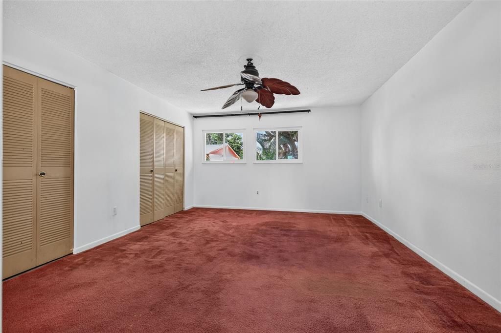 For Sale: $164,900 (2 beds, 1 baths, 1195 Square Feet)