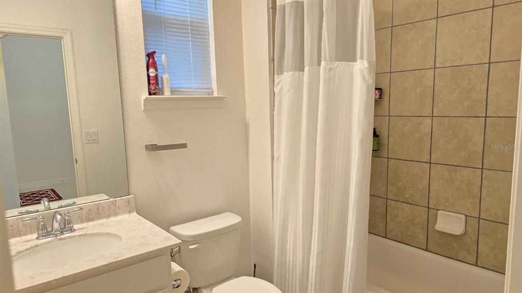На продажу: $430,000 (4 спален, 3 ванн, 1854 Квадратных фут)