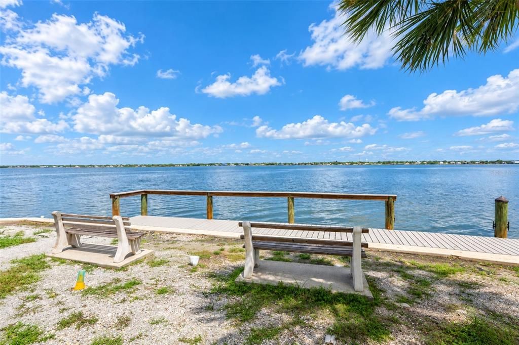 For Sale: $295,000 (1 beds, 1 baths, 657 Square Feet)