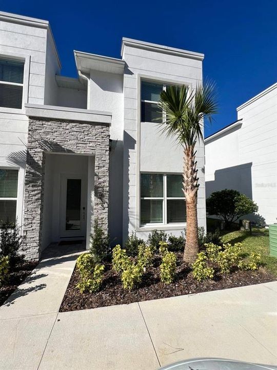 For Sale: $409,999 (4 beds, 3 baths, 1845 Square Feet)