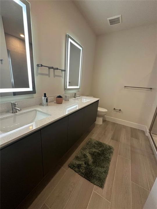 For Sale: $409,999 (4 beds, 3 baths, 1845 Square Feet)