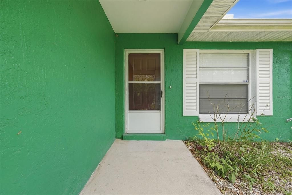 For Rent: $2,600 (4 beds, 3 baths, 2306 Square Feet)