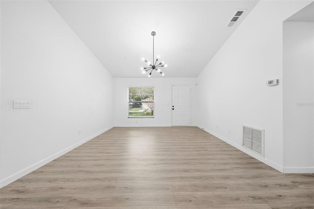 For Rent: $2,600 (4 beds, 3 baths, 2306 Square Feet)