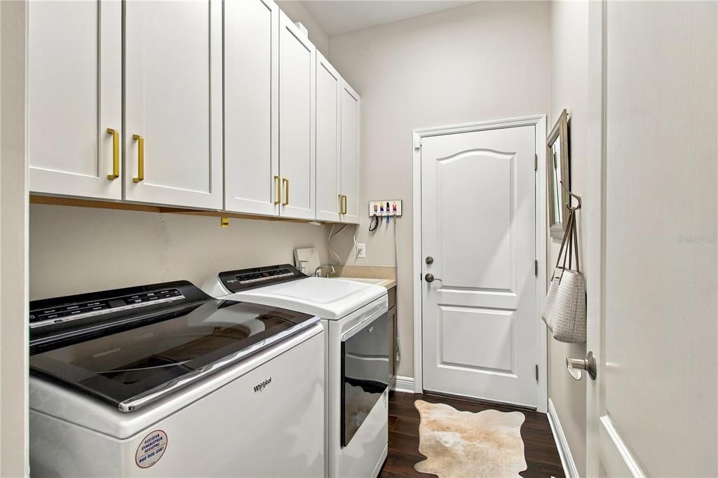 For Sale: $850,000 (4 beds, 3 baths, 2651 Square Feet)